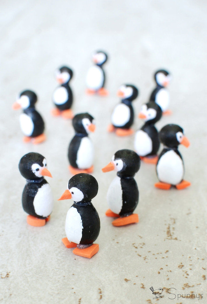 Penguin figures DIY